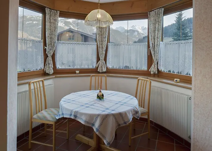Haus Schoenegger 아파트 *